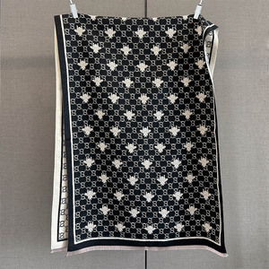 Bufanda de cachemira premium, gruesa, cálida, con estampado floral exquisito, para invierno, chal y abrigo para mujer - Product Image 5