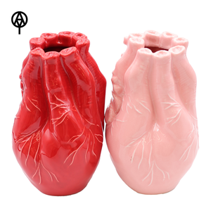 Caneca Tiki de Cerâmica em Forma de Coração Personalizada OEM para Eventos Temáticos de Bar - Product Image 2