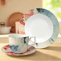 Lot de 6 assiettes créatives en céramique abstraite de 6,5 à 12 pouces avec bord doré et présentoir étagé pour hôtels et cafés