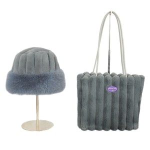 Sac fourre-tout à carreaux moelleux, grande capacité, sac à bandoulière décontracté, style frais et doux, ouverture à boucle magnétique en polyester - Product Image 4