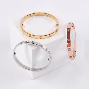 Pulsera de Acero Inoxidable de Alta Calidad con Oro de 18K, Joyería Fina con Diez Circones, Pulseras de Diseño para Parejas - Product Image 3