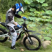 Version avancée 2026 Surron Light Bee X 72V, suspension avant et arrière fluide, robuste, tout-terrain, moto électrique de compétition