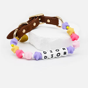 Collar de Dijes Personalizado de PVC para Mascotas Hecho a Mano con Cuentas y Placa de Nombre, Accesorios de Joyería Elegantes para Perro al por Mayor - Product Image 1