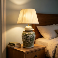 Lampe en céramique de style rétro vert et blanc, lampe de table en céramique à peinture traditionnelle vert mat pour chambre à coucher