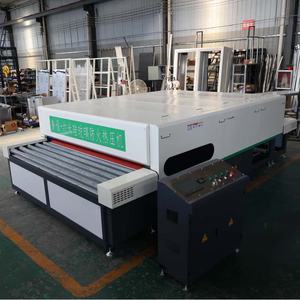 Machine de laminage à <span class=keywords><strong>autoclave</strong></span> en verre résistant au feu en nanocéramique de silicium, contrôlée par PLC, motorisée pour la production de verre ignifuge - Product Image 2