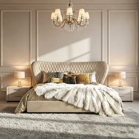 Lit double blanc élégant avec rangement, design de lit confortable, cadre en acier inoxydable, revêtement en cuir, tête de lit arquée et incurvée, luxe