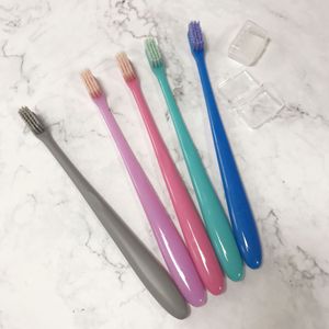 Cepillo de dientes de cerdas suaves de carbón de bambú para adultos, estilo japonés, color caramelo, con cabezal en espiral ultra suave, paquete familiar - Product Image 1