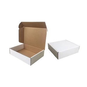 Fournisseur d'emballages à rabat pour le commerce électronique, boîte en carton carrée blanche avec ruban jaune et insert en mousse pour bougies - Product Image 2