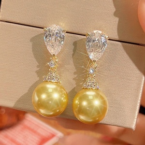Juego de Pendientes Colgantes Elegantes y Ecológicos, Chapados en Oro y Cobre, con Perlas de Concha Doradas de 14 mm, Borlas, para Bodas y Fiestas, Joyería Moderna - Product Image 5