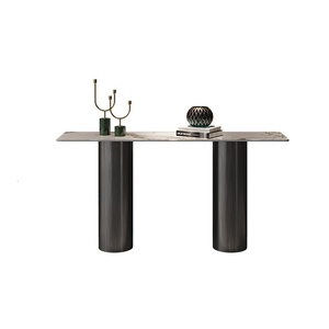 Tavolo Console in Acciaio Minimalista Italiano, Tavolino Laterale di Lusso dal Design Contemporaneo e Stretto - Product Image 1
