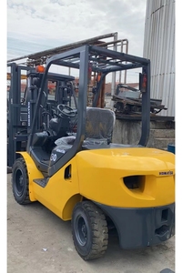 Montacargas Usado de Alta Calidad, Marca Japonesa de Segunda Mano con Motor Diésel Komatsu FD30 de 3 Toneladas en Venta - Product Image 1