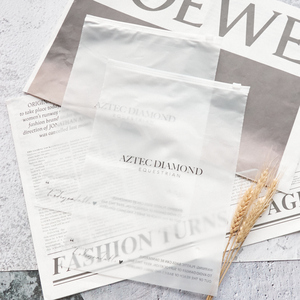 Phân hủy sinh học trong suố<span class=keywords><strong>t</strong></span> EVA <span class=keywords><strong>Zip</strong></span> khóa bao bì <span class=keywords><strong>t</strong></span>úi nhỏ đứng <span class=keywords><strong>t</strong></span>ùy chỉnh logo HDPE/LDPE chấ<span class=keywords><strong>t</strong></span> liệu mờ rõ ràng dây kéo quần áo - Product Image 5