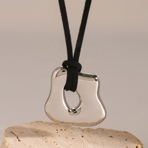 Nouveauté Bijoux de Mode Plage et Mer Collier Pendentif Creux Irrégulier en Acier Inoxydable Plaqué Or 18K Personnalisable Effet Liquide Brillant pour Femme - Product Image 5