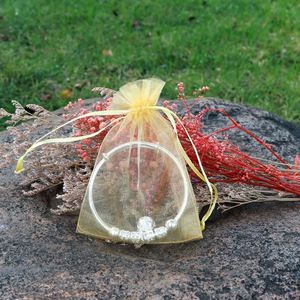 Sacs en organza à logo personnalisé, pochettes à bijoux avec cordon de serrage, sacs cadeaux pour bonbons pour mariage, vente en gros - Product Image 6