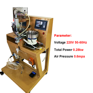 Machine industrielle à grande vitesse BT-198-1 pour la fixation automatique de boutons perlés et de boutons-pression à griffes pour chapeaux - Product Image 4