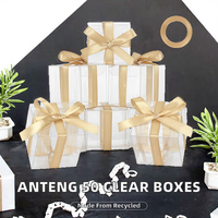 Anteng – Lot de 50 boîtes carrées transparentes en PET recyclé pour chocolats, avec doublure, pour Noël, mariages et fêtes, avec gaufrage
