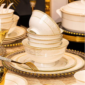 <span class=keywords><strong>Service</strong></span> de Table de Luxe 56 Pièces en Céramique à Décor Or, Vaisselle Élégante de Campagne en <span class=keywords><strong>Porcelaine</strong></span> de Phnom Penh - Product Image 5