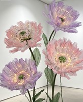 Fleurs géantes artificielles en organza personnalisables en gros avec support, à ouverture et fermeture électriques par LED, pour la décoration de scène de mariage