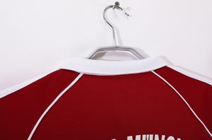 Футболка с термотрансферным принтом в стиле ретро с животным принтом, домашняя форма Баварии сезона 2006/07 - Product Image 4