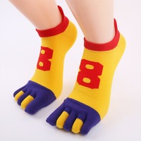 Chaussettes à cinq doigts pour hommes Chaussettes de sport d'été en coton à tube court évacuant la sueur, respirantes et anti-friction