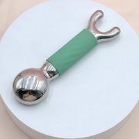 Globes de glace robotisés en acier inoxydable pour massage facial par cryothérapie, raffermissement de la peau, réduction des gonflements, instrument de beauté pour les soins de la peau