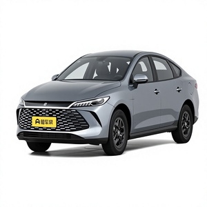 BYD Qin Plus DM-i 2026, SUV Híbrido Mediano de 4 Puertas y 5 Plazas, Autonomía de 601-700 km, Gris/Blanco, en Stock, Vehículo de Nueva Energía - Product Image 1