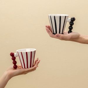 Taza de Cerámica Creativa a Rayas, Estilo Retro y Moderno, Diseño Exclusivo de Alta Gama, Taza de Café para el Desayuno en Pareja - Product Image 1