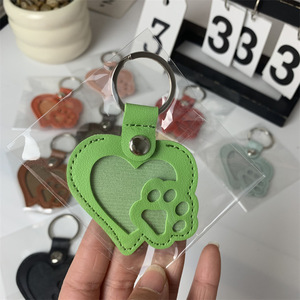 Llavero colgante creativo con bolsa para guardar pelo de gato y perro, para recoger el pelo de mascotas. - Product Image 1