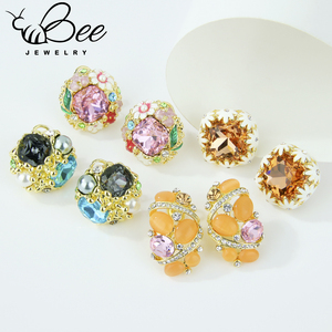 Fashion Multicolor Natural Diamond Gemstone <b>Stud</b> <b>Earrings</b> Irregular Cute Pink Purple <b>Crystal</b> Posting <b>Earrings</b> for Wholesale - Product Image 1