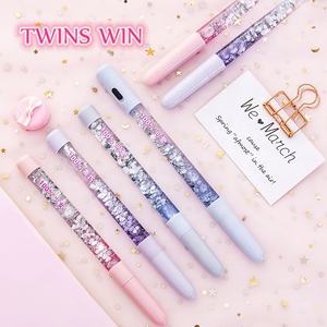 个性化女孩心形亮片透明Diy钢笔豪华创意魔术七彩流沙中性笔 - Product Image 5