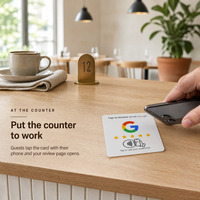 Carte de visite NFC personnalisée avec logo, plaque en acrylique sur support de table pour menu de restaurant et affichage des commentaires clients