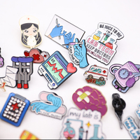 Broche médicale en métal avec strass émaillés, série médicale, cerveau, flacon, infirmière, stéthoscope, seringue, accessoires infirmiers