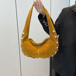 Sac à main pour femme 2026 en cuir PU souple riveté, sac à bandoulière demi-lune pour femme - Product Image 2