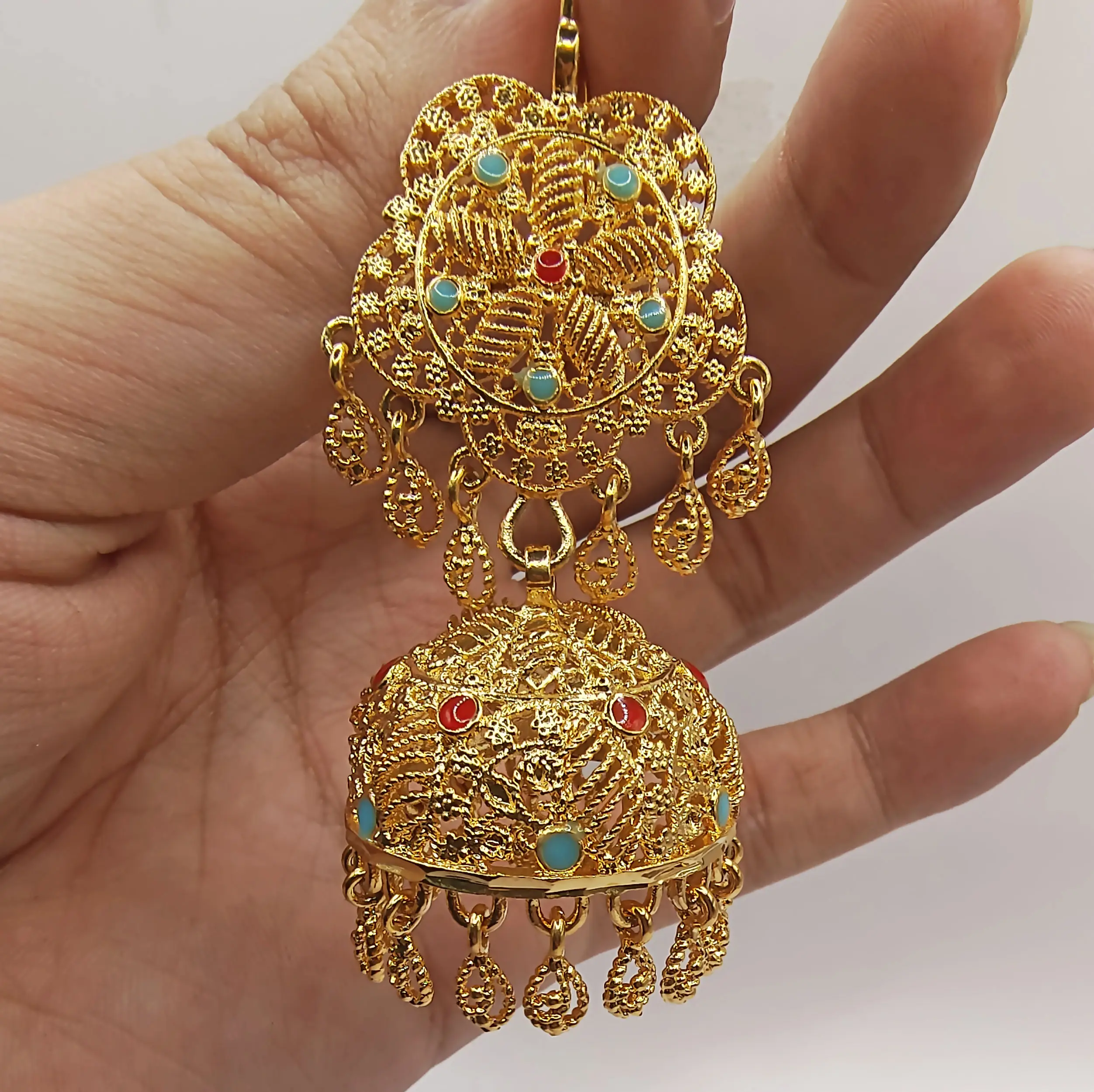 طقم مجوهرات نسائية عصرية من الكاندان Jhumka, طقم مجوهرات نسائي أنيق من الكاندان Jhumka باللون الذهبي ، قرط أذن متدلي من اللؤلؤ مع شرابة ، أقراط بريمة للنساء