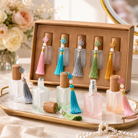 Flacon de parfum vide rechargeable 11 ml en verre dépoli coloré avec bouchon en bois et applicateur à bille, idéal pour huiles essentielles – Offre Spéciale