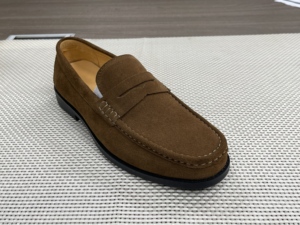 Mocasines de lujo cosidos a mano para hombre, de cuero genuino de vaca, estilo casual y de negocios, con múltiples opciones de textura. - Product Image 2
