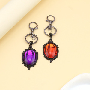 Porte-clés pendentif gothique rétro en cristal, verre violet et rouge, serti de pierres, unisexe, pour usage quotidien - Product Image 3