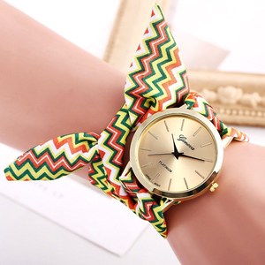 Montres à Quartz en <span class=keywords><strong>tissu</strong></span> Floral pour femmes, <span class=keywords><strong>montre</strong></span>-<span class=keywords><strong>Bracelet</strong></span> en <span class=keywords><strong>tissu</strong></span> Jacquard pour femmes - Product Image 4
