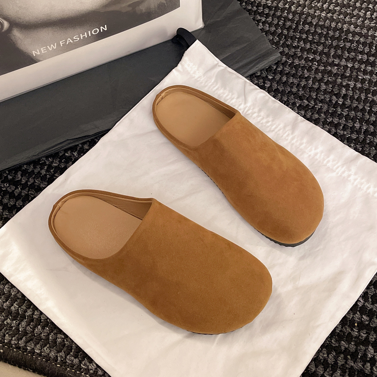 สีน้ำตาลอ่อน