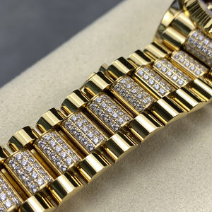 Montre de luxe professionnelle avec cadran doré poli et bracelet en acier inoxydable orné de diamants - Product Image 5