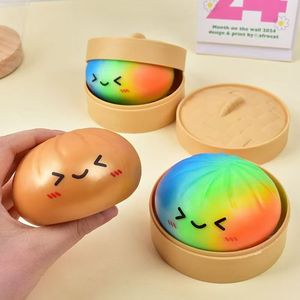 Nouvel Arrivage : Jouet Promotionnel Coloré Anti-stress Squishy en forme de Bao (Boulette Vapeur) avec Visage Souriant et Cuiseur Vapeur - Product Image 5