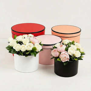 Boîtes cadeaux rigides en carton avec couvercle et base en forme de fleur, revêtement UV de luxe, logo personnalisé - Product Image 1