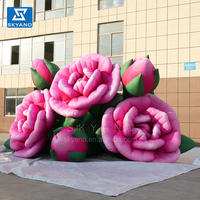Roses géantes gonflables rose pâle pour la décoration d'événements de mariage