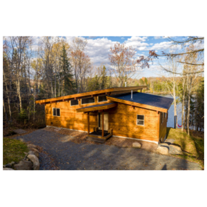 Casa Prefabricada Moderna de Madera con Techo Plano, Diseño Compacto, Duradera y Acogedora, Villa de Relajación junto al Agua o en el Bosque - Product Image 1