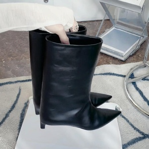 Zapatos de tacón alto de cuero genuino personalizados, a la moda, 2026, botas de tacón de aguja retro rojas con punta, cómodas y transpirables - Product Image 4