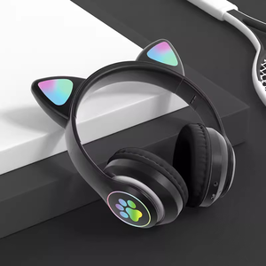 <span class=keywords><strong>Casque</strong></span> <span class=keywords><strong>sans</strong></span> <span class=keywords><strong>fil</strong></span> tendance 2025 avec microphone et LED <span class=keywords><strong>pour</strong></span> enfants, idéal <span class=keywords><strong>pour</strong></span> PC et téléphone – Modèle Chat Mignon - Product Image 3