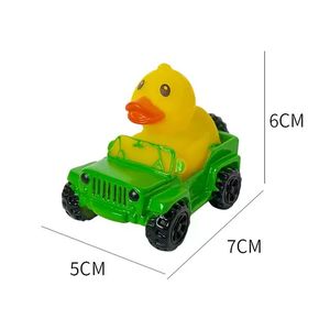 Vente en gros de mini-canards en PVC de 2 pouces, jouets de bain aux motifs variés pour bébés et enfants, unisexes, flottants - Product Image 3