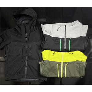 Giacca da uomo personalizzata giacca da trekking giacca impermeabile giacca a vento traspirante giacca da esterno rigida con <span class=keywords><strong>cappuccio</strong></span> completo termosaldato - Product Image 3