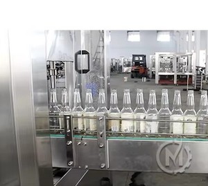 Machine <span class=keywords><strong>de</strong></span> lavage, remplissage et bouchage <span class=keywords><strong>de</strong></span> bouteilles en verre isobariques entièrement automatique 3-en-1 haute vitesse pour bière, soda, <span class=keywords><strong>cidre</strong></span>, certifiée CE - Product Image 2