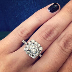 Anello con diamante F711 in oro bianco, taglio rotondo brillante naturale, colore D, gioielli da donna per fidanzamento - Product Image 3